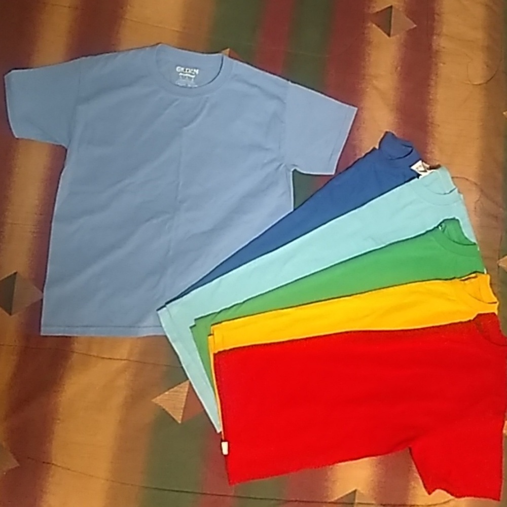 6 Gildan kids colorful short sleeve tees childrens
